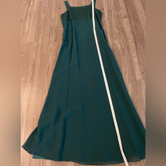 Green dress, Size 4 Petite. Never worn. - Picture 6 of 10